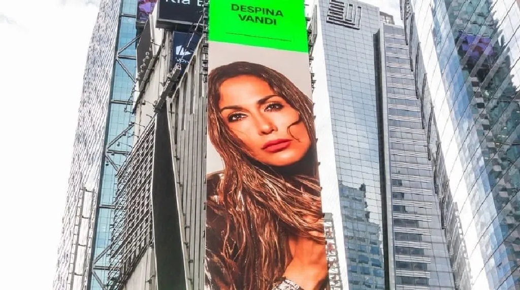 Η Δέσποινα στο billboard του Spotify στην Times Square